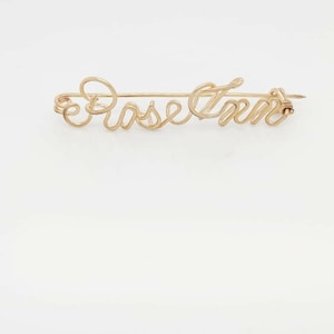 Pingente broche com placa de identificação RoseAnn vintage em ouro amarelo 14k