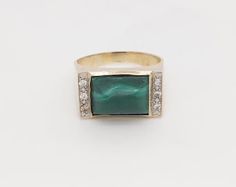 Anillo para el meñique de hombre en oro amarillo de 14 k con diamantes y malaquita