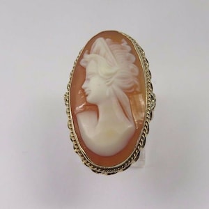 14k Yellow Gold Vintage Estate Jewelry Oval Shape Cameo Shell Women&#39;s Ring