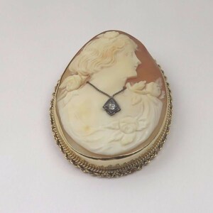 14k Yellow Gold Vintage Estate Jewelry Brooch Pin Pendant With Women&#39;s Portrait Cameo Shell