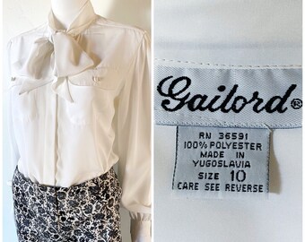 Vintage 80s Pussy Bow V Neck Blouse with StripesGeometric Pattern Size L UK 16