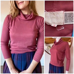 Vintage 70&#39;s Hartfields 100% Acrylic Knit Crop Top 3/4 Sleeve Loose Rolled Turtleneck Tag Size M Fits S/M Petite
