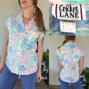 Vintage Deadstock 80er Jahre Cricket Lane Bunte Tropical Print Button Up Kragen Bluse passt M-M / L