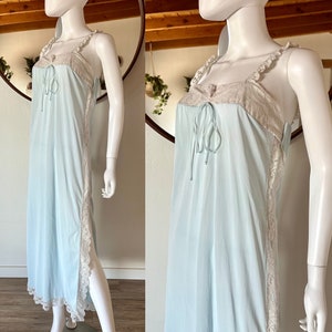 Vintage 60's Olga *AS-IS* Baby Blue Nylon & Lace Maxi Lingerie Nightgown Size 32 Fits XS