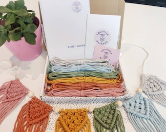DIY macrame bunting kit /DIY macrame / beginners macrame/ macrame/ Free delivery / craft kit /  craft gift/ gift for her/ secret Santa /