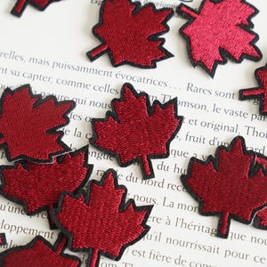 Mini Kanada Ahornblatt Kanada Flagge Ahorn Stickerei Patch Aufnäher zum aufnähen 4.5x4cm