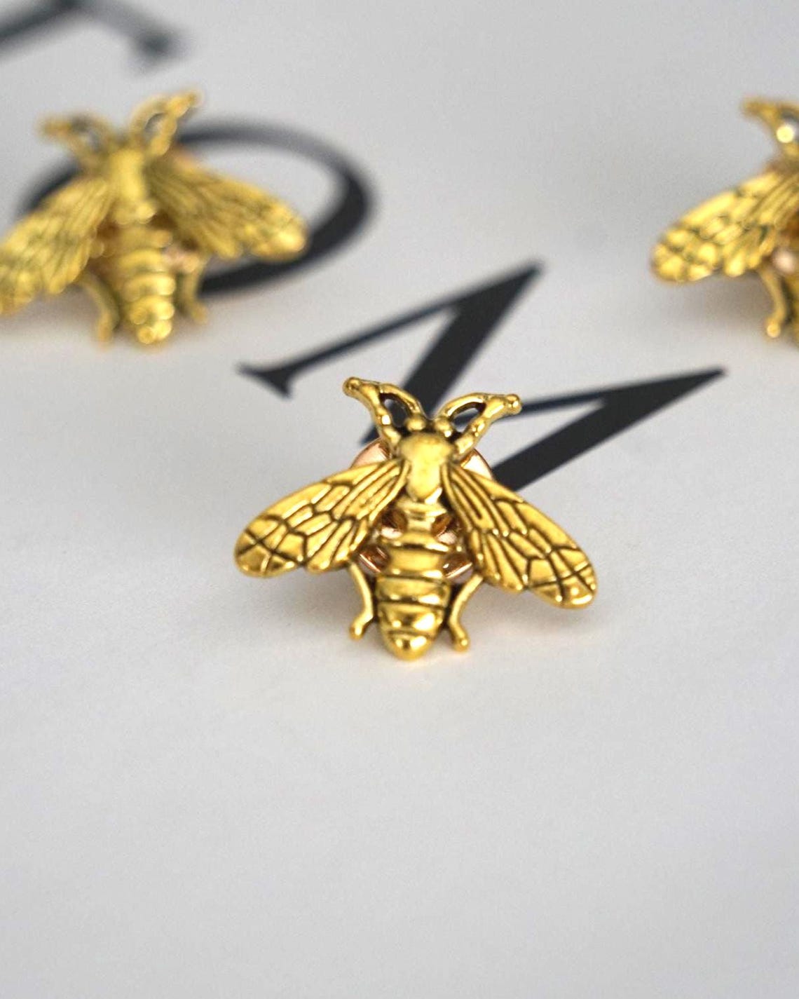 Golden Metal Bee Pin Honey Bee Badge Bumblebee Lapel Pin Queen Bee ...