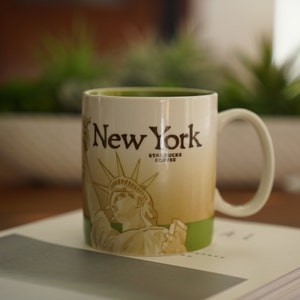 Starbucks New York 16oz koffiemok Collector Series 2009 Vrijheidsbeeld