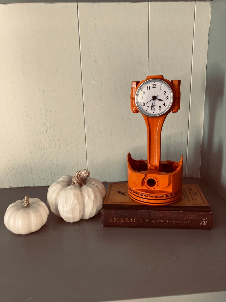 Piston Clock Orange