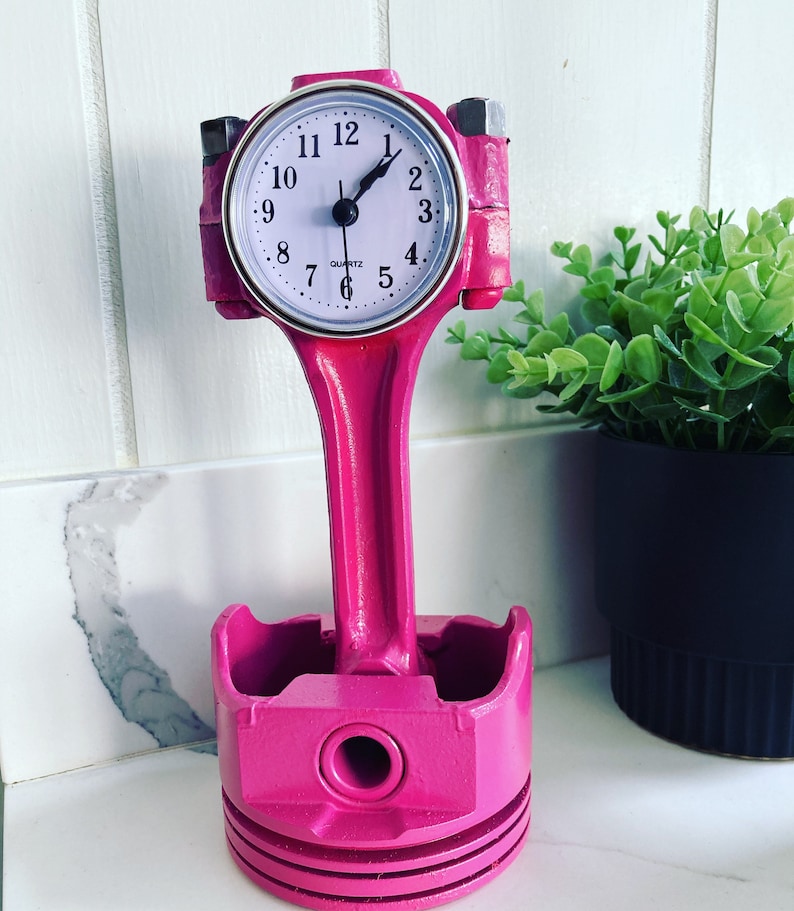 Piston Clock Pink