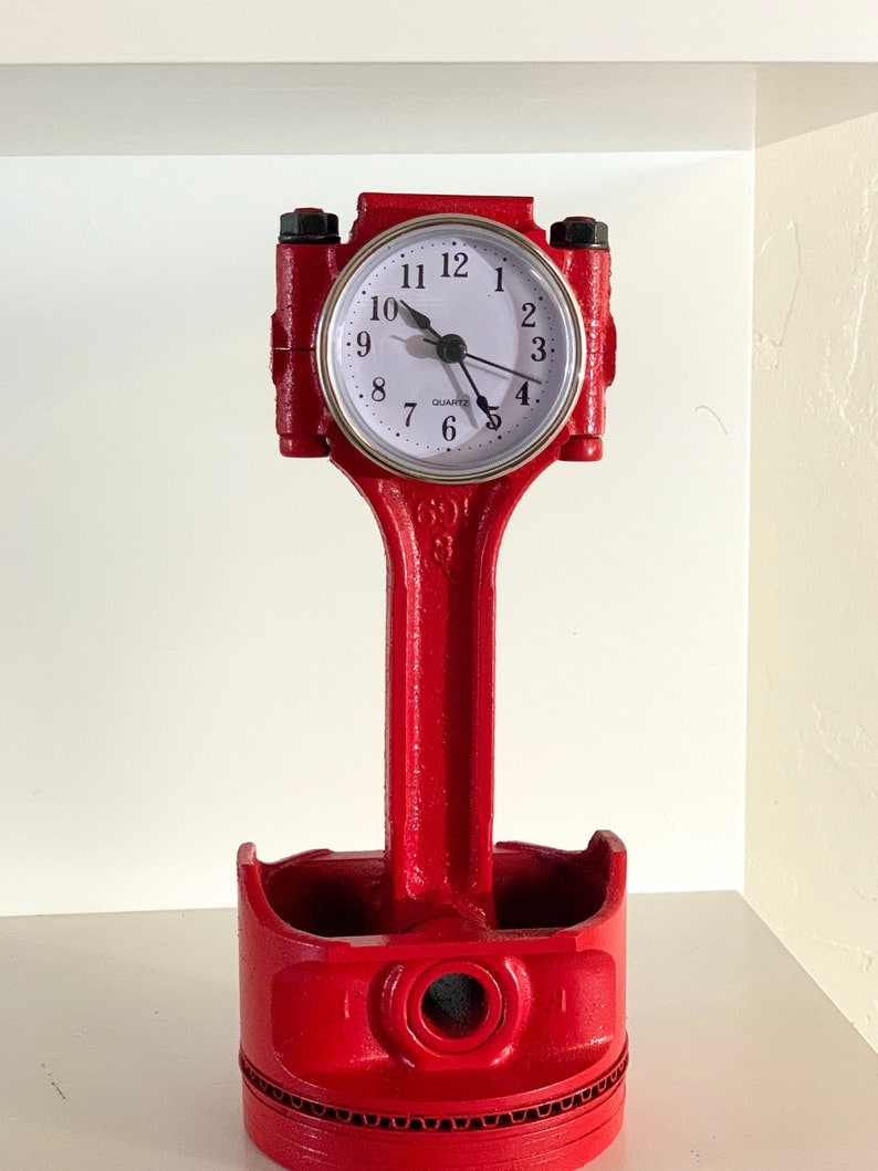 Piston Clock Red