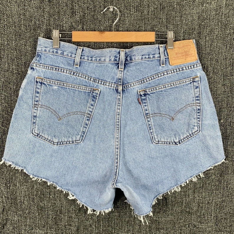 levis 16w