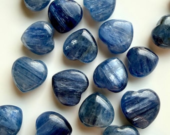 Cœurs en cyanite bleue, mini cristal sculpté, pierres de guérison pour le chakra de la gorge
