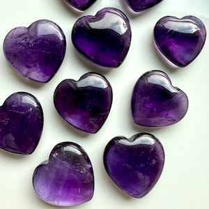 Cœur en améthyste violette, mini sculpture en cristal pour la guérison du chakra de la couronne