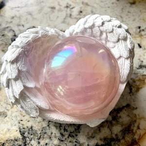 Angel Wing Heart Bowl Crystal Sphere Holder White Heart-Shaped Bowl Crystal Holder Metaphysical Home Decor Angelic Gifts for Women