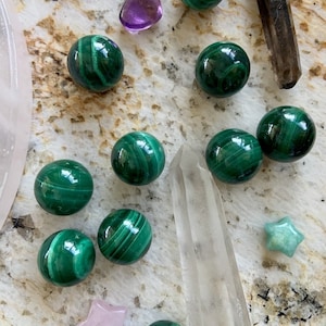 Mini Malachite Sphere, Natural Green Malachite Crystal Ball Metaphysical Heart Chakra Crystal Collector Gift for Women