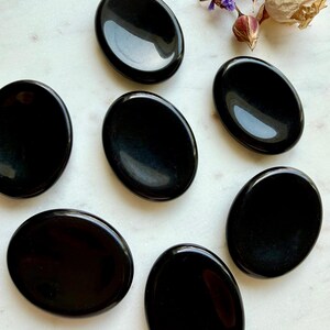 Black Obsidian thumb stones – smooth polished crystals for protection, stress relief + crystal healing rituals