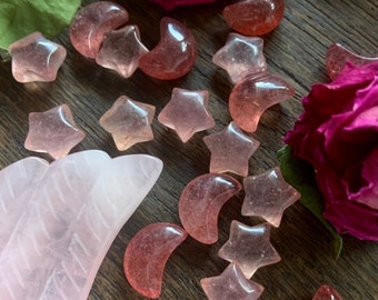 Mini cristales tallados de cuarzo fresa en forma de luna y estrella, piedras curativas del chakra del corazón para rejillas.