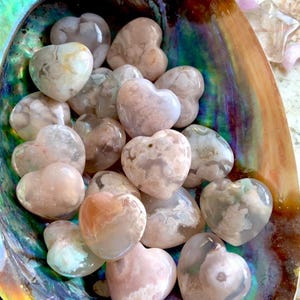 Flower Agate Heart Shape, Mini Crystal Heart Chakra Healing Stone for Grids, Divine Feminine Energy Crystal Gift for Women