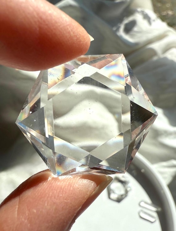 Clear Quartz Hexagon Star of David – Sacred Geometry Crystal for Crown Chakra Healing & Energy Amplification