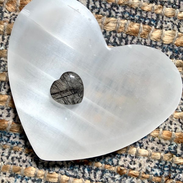 Selenite Heart Bowl, Crystal Offering Bowl, Cleanse + Charge Your Crystals, Crystal Gift