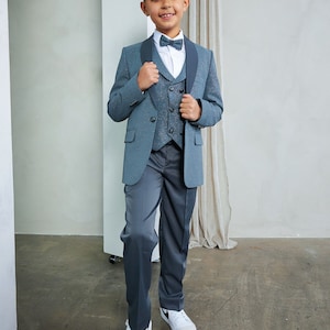 Boy&#39;s 4-Pieces Slim Fit Grey Modern Sequin Tuxedo Set perfect for Weddings, Parties, and other Milestones