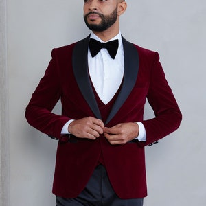 Mens Slim Fit 3-Piece Burgundy Shawl Lapel Velvet Tuxedo image 3