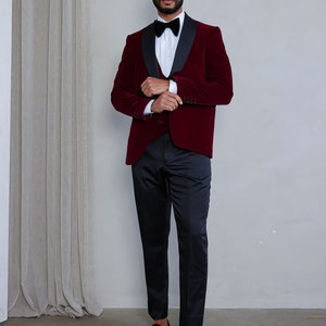 Mens Slim Fit 3-Piece Burgundy Shawl Lapel Velvet Tuxedo image 2