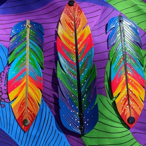 Regenbogen Leder Feder Manschette Bird Pride