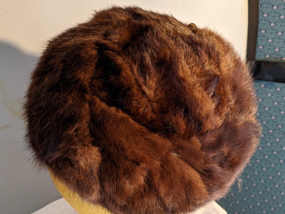 Vintage Mink Beret with Fur Tipped Hat Pin - image 5