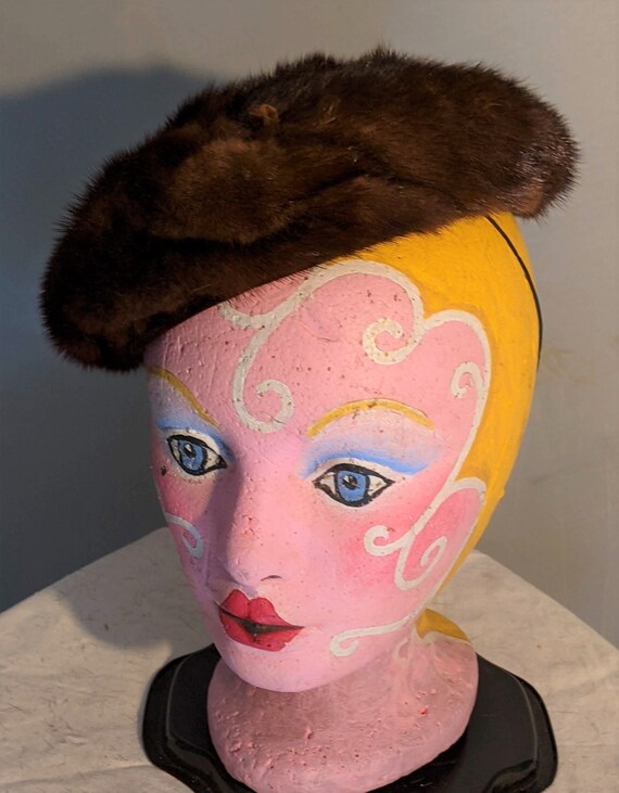 Vintage Mink Beret with Fur Tipped Hat Pin - image 4