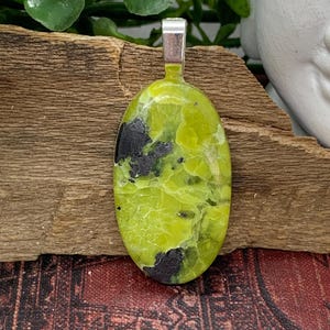 Lizardite Silver Plated Pendant
