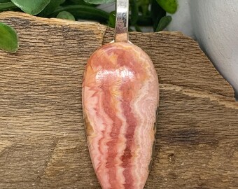 Pendentif en plaqué argent rhodochrosite
