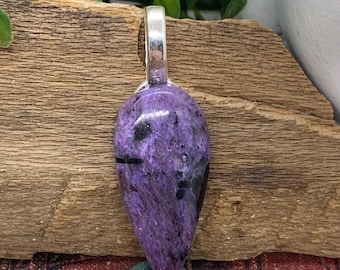 Pendentif charoite en plaqué argent
