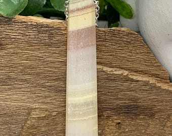 Collier calcite rose à bandes