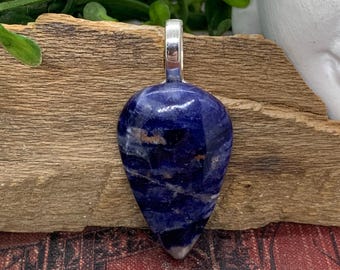Pendentif coucher de soleil en sodalite