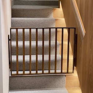Wooden Baby Gate, Dog Gate, Pet Gate,  Security Gate, Made to Fit, Stairs Gate, Baby Gate, Kinder Treppengitter, assembled