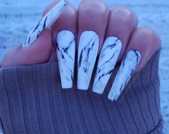 Featured image of post White Marble Acrylic Nails Coffin / Coffin acrylics how to marble nails.