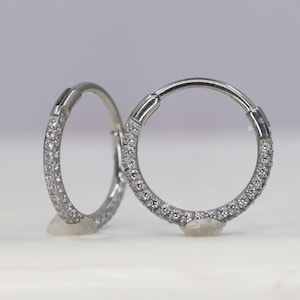 Titanium ASTM F136 (cl27) Multi zirconia clicker, Hinged Hoop 1.2mm (16ga) suitable for daith, septum, rook, helix, cartilage etc