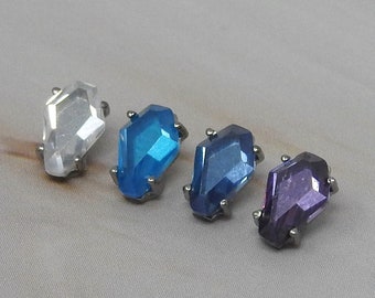 Titanium ASTM F136 (in26) CZ Coffin Internally Threaded 1.2mm (16ga) Suitable for Conch, Helix, Cartilage, Tragus, Lobe, Medusa, etc
