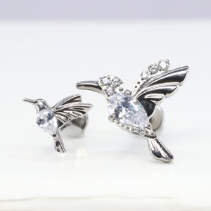 Titanium ASTM F136 (in 54) Zirconia Humming Bird met interne schroefdraad 1,2 mm (16ga) geschikt voor conch, helix, kraakbeen, platte lob, enz