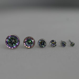 Titanium ASTM F136 (tl01) CZ Bezel Fit Threadless Push Pin 14g-20g 1.6-0.8mm Suitable for Conch, Tragus, Helix, Medusa, Labret, ect