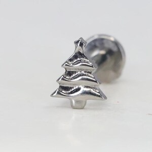Titanium ASTM F136 (in64) Christmas Tree  internally threaded 1.2mm (16ga) suitable for helix, cartilage, conch, tragus, lobe, medusa etc