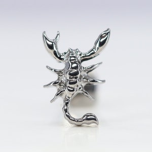 Titânio ASTM F136 (in207) Scorpion com rosca interna de 1,2 mm (16ga) adequado para hélice, cartilagem, tragus, concha, lóbulo, plano etc.