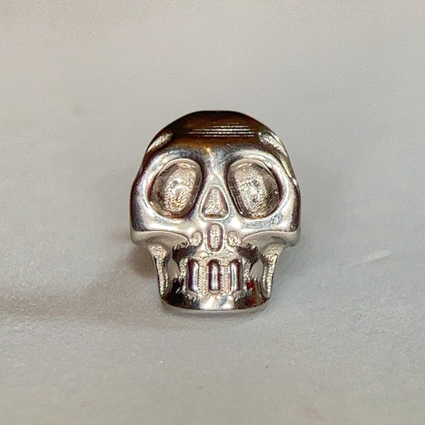 Titanium ASTM F136 (in185) Skull, Sugar Skull Internally Threaded 1.2mm (1.6mm) suitable for conch, helix, cartilage, lobe, tragus, etc