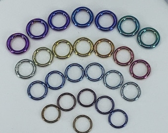 Titanium ASTM F136 geanodiseerde Clicker Hoop 0,8-1,6 mm (20ga-14ga) geschikt voor septum, wenkbrauw, schelp, neusgat, daith, roek, kraakbeen enz.