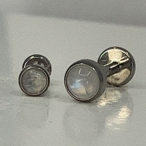 Titanium ASTM F136 (in58)Natural Moon Stone Bezel Fit internally threaded 1.2mm (16ga) suitable conch. tragus, helix, cartilage, medusa, etc