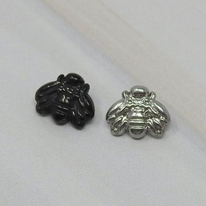 Titanio ASTM F136 (in05) Bee internamente filettato 1,2 mm (16ga) Labret Stud Adatto per cartilagine, elica, trago, lobo, conca, medusa ecc.