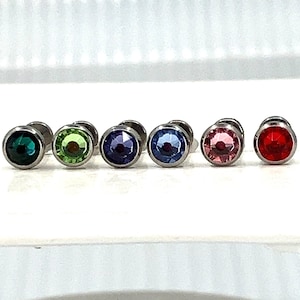 Clou en titane ASTM F136 (in27) en cristal Swarovski avec filetage interne de 1,2 mm (calibre 16) adapté aux conques, tragus, hélice, cartilage, méduse, etc.