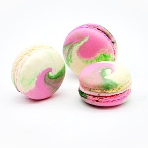 Dragon Fruit Macarons | Perfect for any celebratory events.